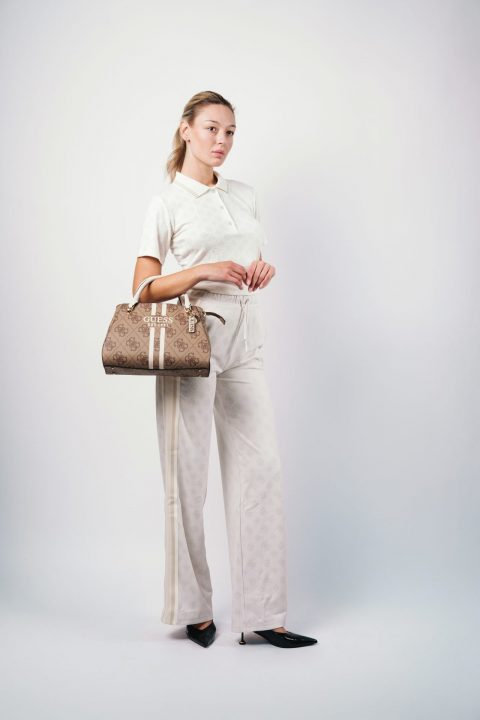 BORSA CON TRACOLLA – GUESS