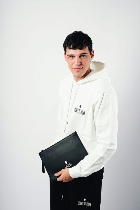 CLUTCH – COUNTY OF MILAN