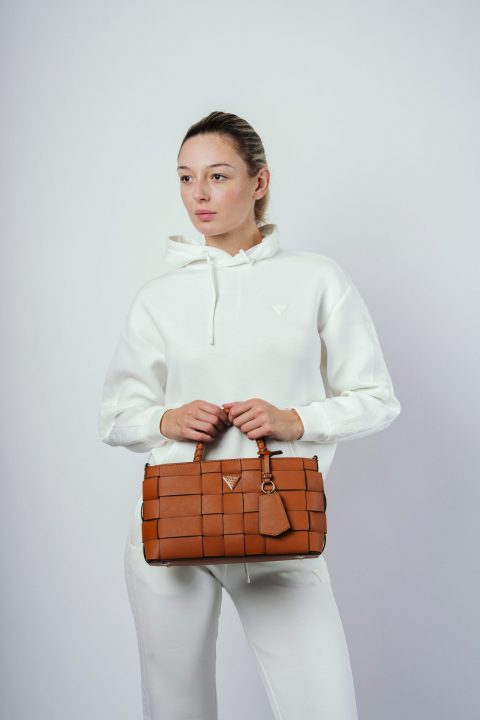 BORSA CON TRACOLLA – GUESS