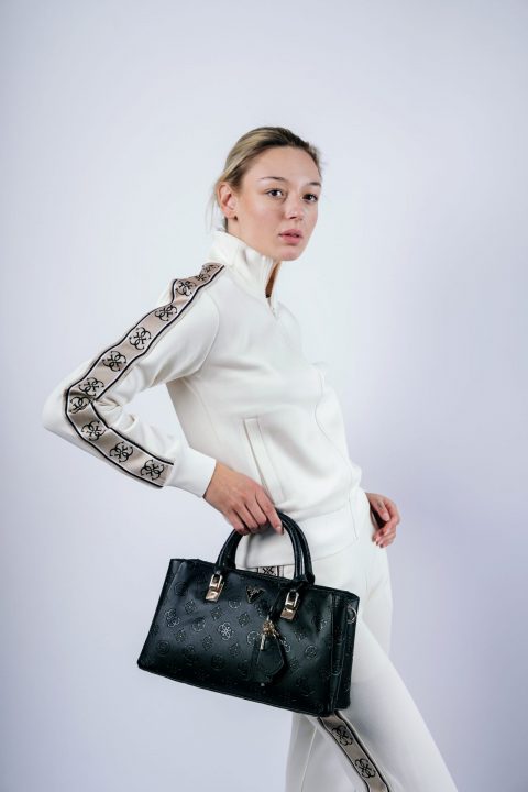 BORSA CON TRACOLLA – GUESS