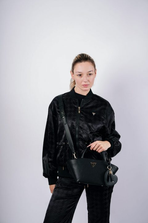 BORSA CON TRACOLLA – GUESS