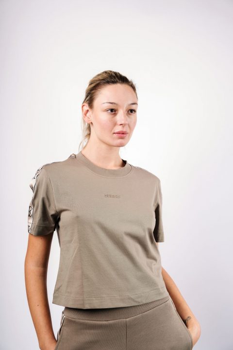 T-SHIRT – GUESS