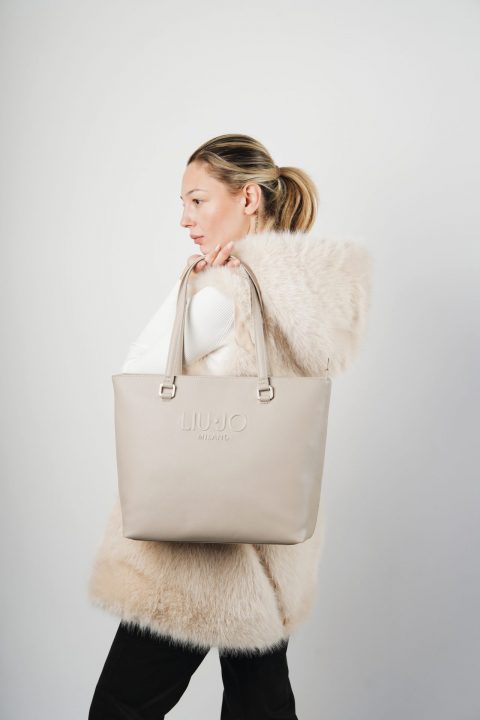 BORSA CON TRACOLLA – LIU•JO