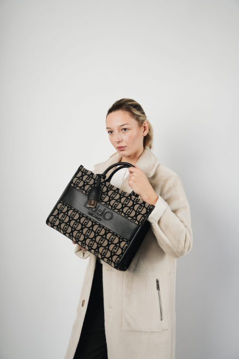 BORSA CON TRACOLLA – LIU•JO