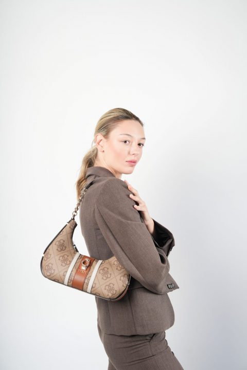 BORSA CON TRACOLLA – GUESS